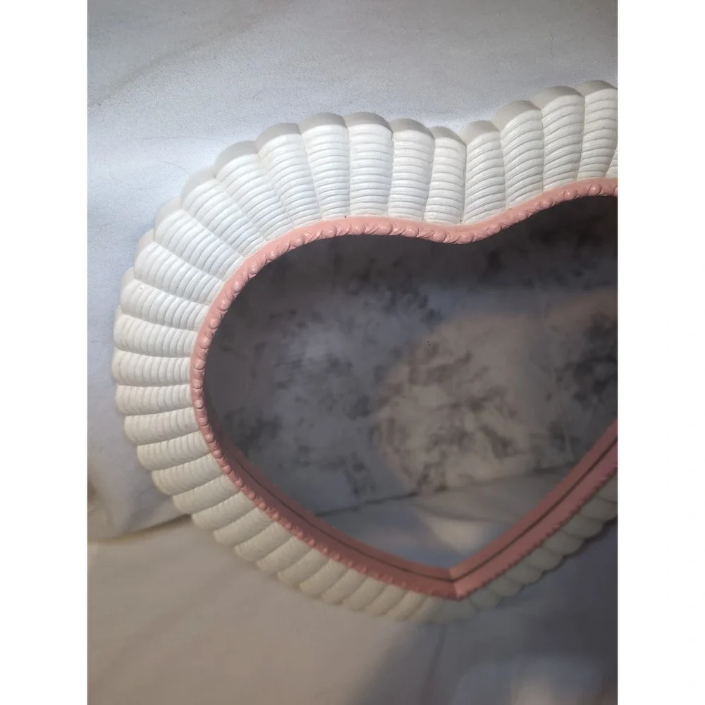 Vintage 80s Homco Mirror Wicker White Resin w/Pink Trim Heart Shaped 16